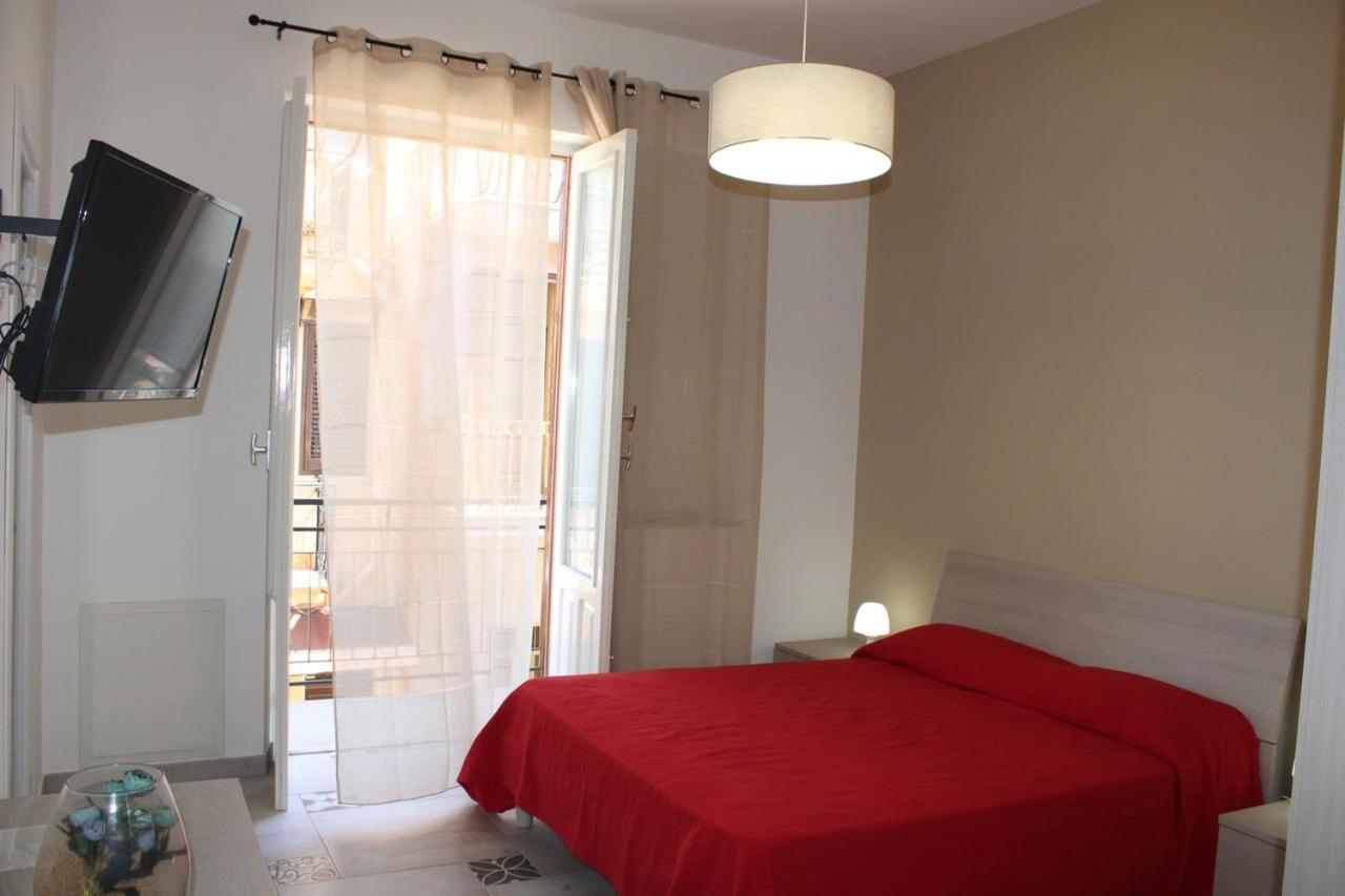 La Stanza Vicino Al Mare , Una Camera Da Letto E Bagno Con Balcone Vista Mare Apartman Balestrate Kültér fotó