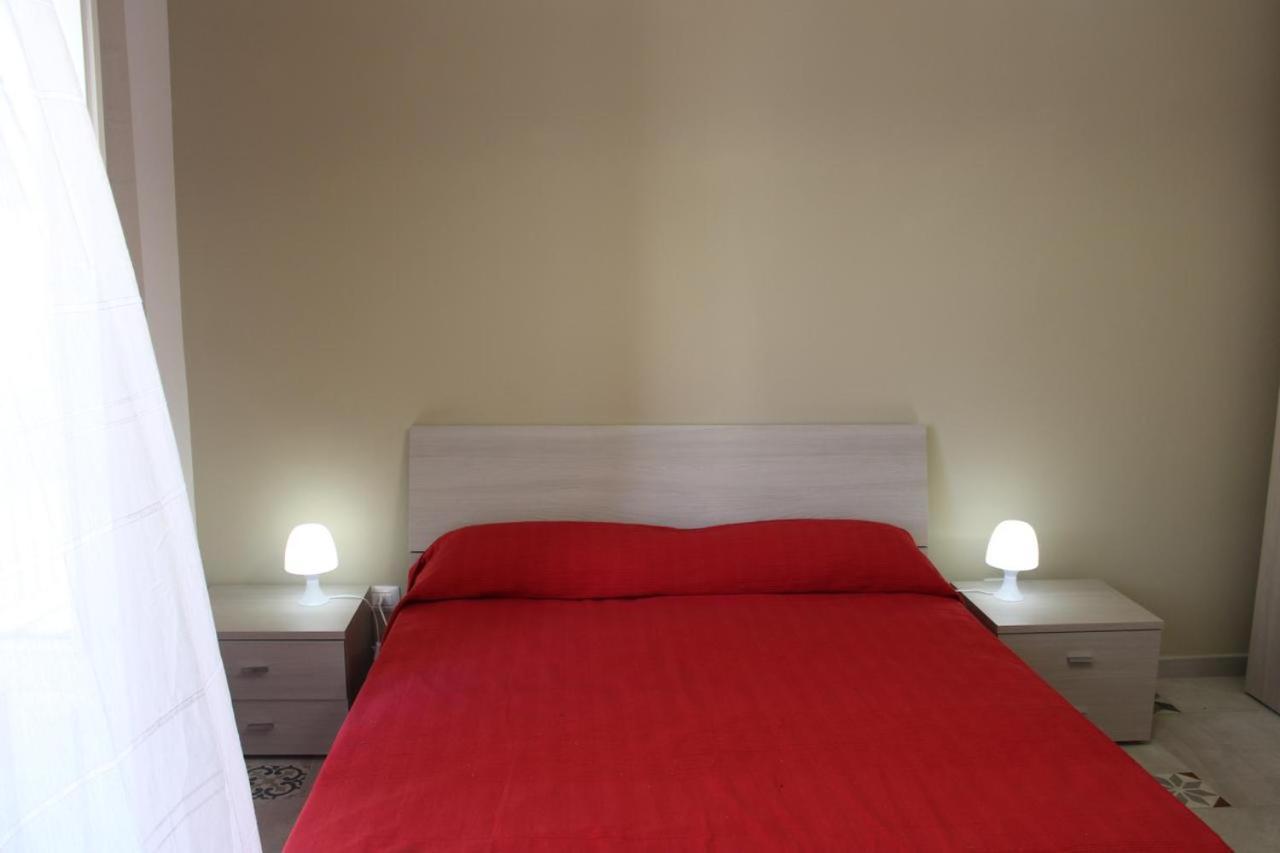La Stanza Vicino Al Mare , Una Camera Da Letto E Bagno Con Balcone Vista Mare Apartman Balestrate Kültér fotó