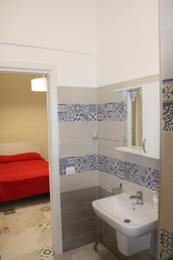 La Stanza Vicino Al Mare , Una Camera Da Letto E Bagno Con Balcone Vista Mare Apartman Balestrate Kültér fotó